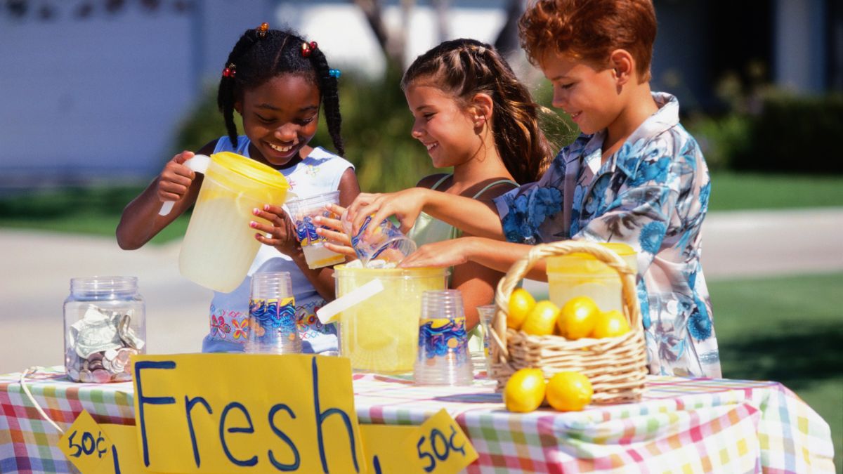 GiveYourChildrenTheGiftOfFinancialLiteracy-1